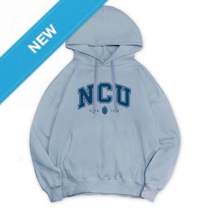 【預購至11/11，11/30陸續出貨】NCU 冬日輕甜系落肩帽T_冰霜藍
